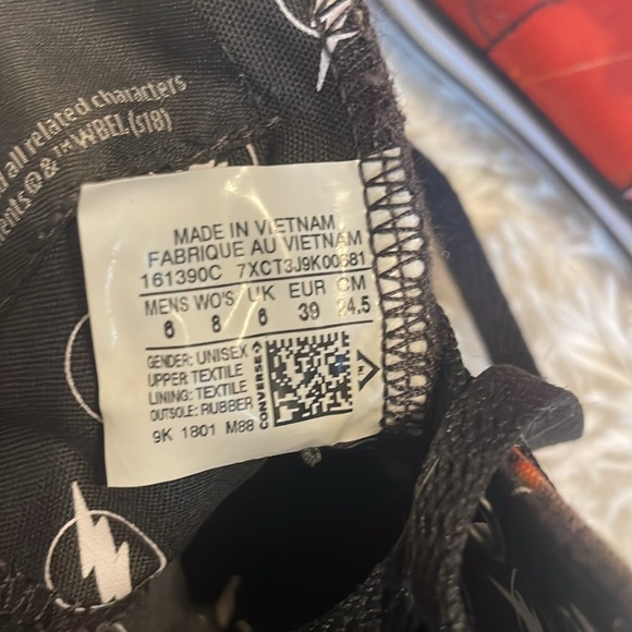 Converse DC Comics x Chuck Taylor All Star High ‘The Flash’ - Picture 6 of 6